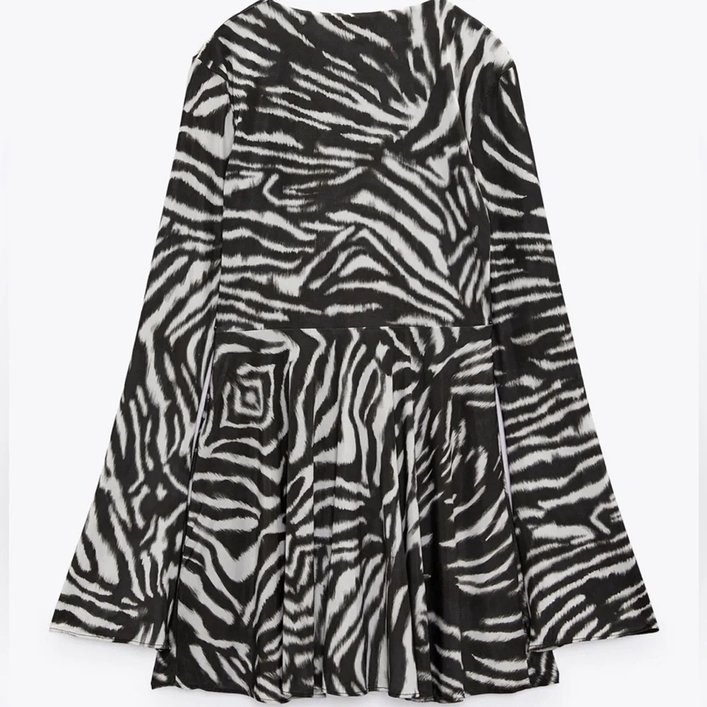 Zara - Zebra Printed Dress - Picture 4 of 8